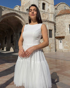 Rochie eleganta alba de ocazie cu fustă din tulle perfectă pentru evenimente speciale.