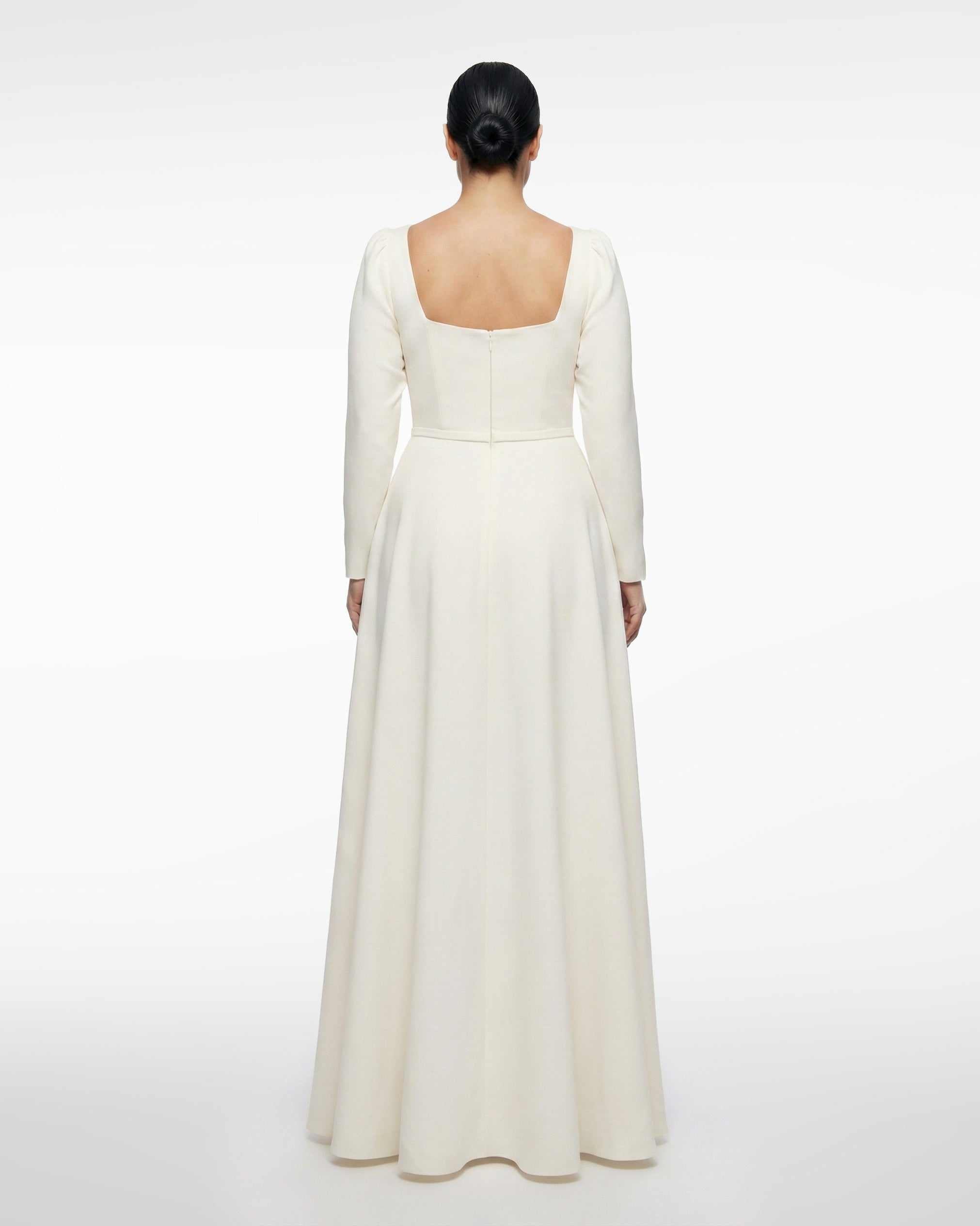Classic wedding dress, square neckline, long sleeves