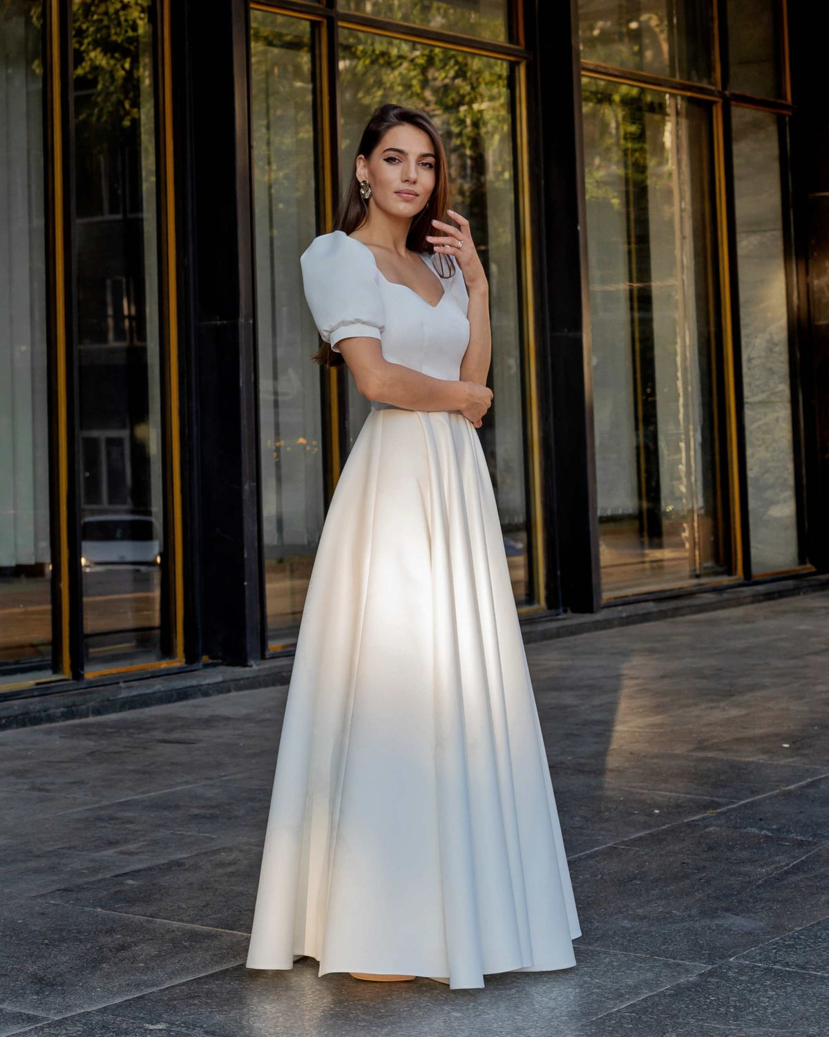Rochie de mireasă FINESSE din satin cu fustă lungă și amplă
