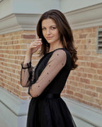 Rochie de ocazie neagră midi elegantă cu mâneci din plasă și perle, A-line, cordon detașabil.